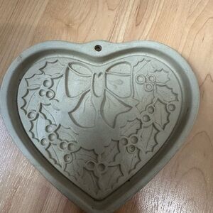 Pampered chef 2003 limited edition cookie mold winter wreath